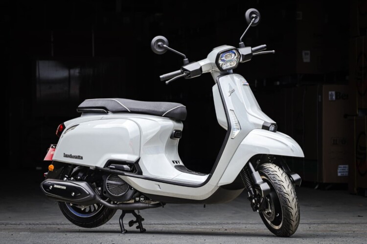 LAMBRETTA J125