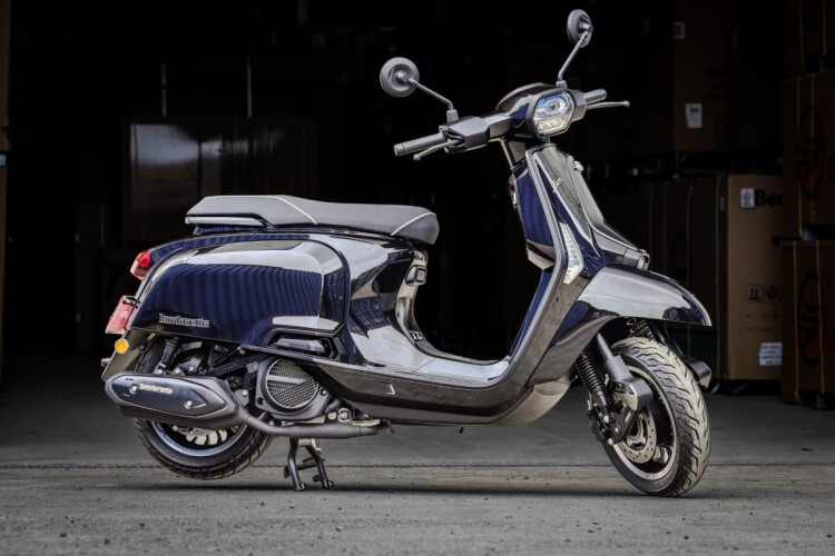 LAMBRETTA J125