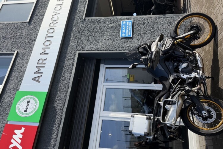 VOGE DS 900 X
