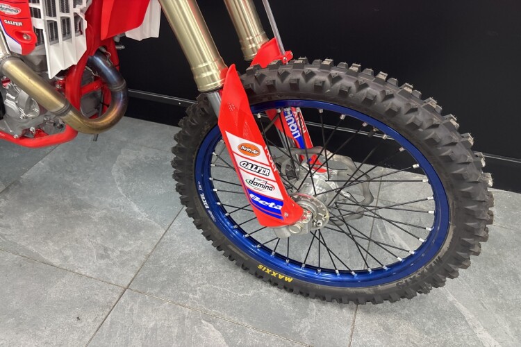 2025 BETA 450 RX, Red - photo 8