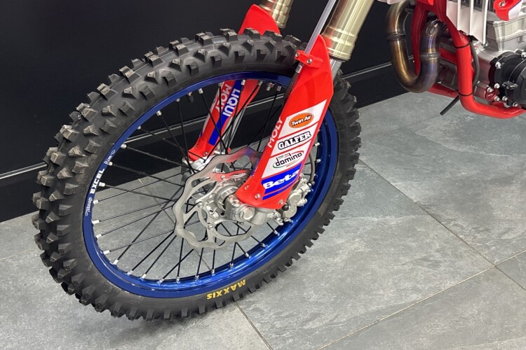 2025 BETA 450 RX, Red - photo 12