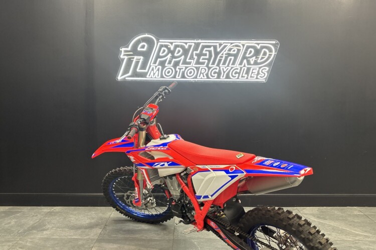 2025 BETA 450 RX, Red - photo 13