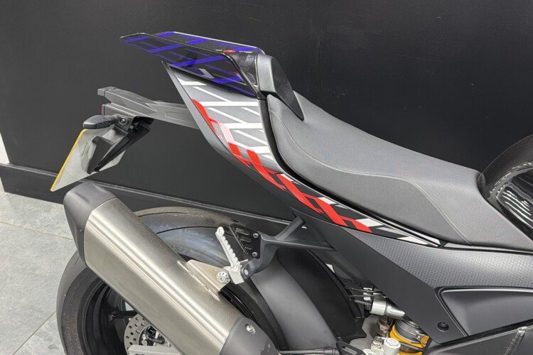 APRILIA TUONO 1100 V4