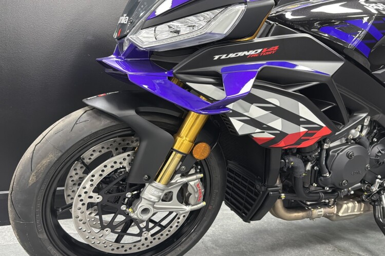 APRILIA TUONO 1100 V4