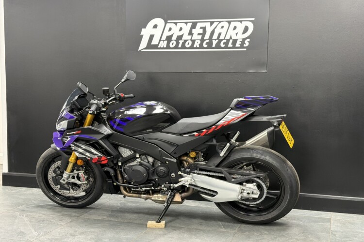 APRILIA TUONO 1100 V4
