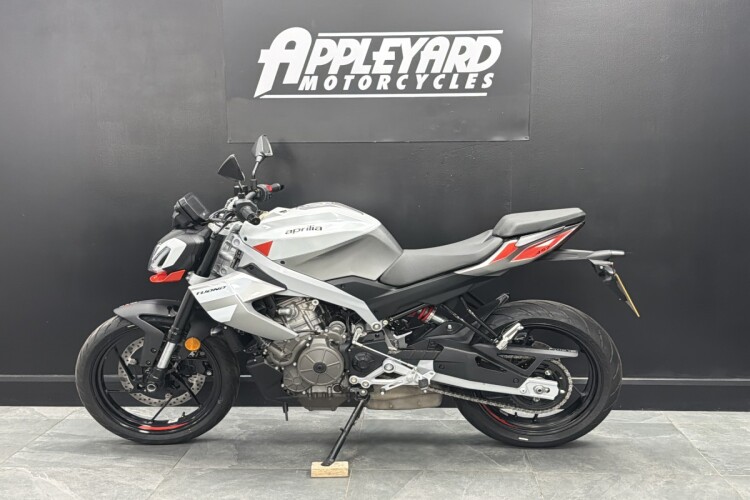 APRILIA TUONO 457