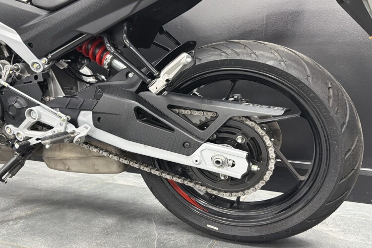 APRILIA TUONO 457