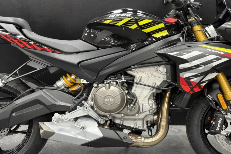 APRILIA TUONO 660