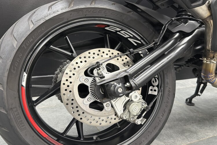 BENELLI 752 S