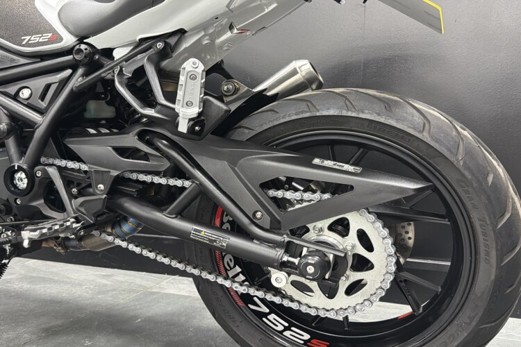 BENELLI 752 S