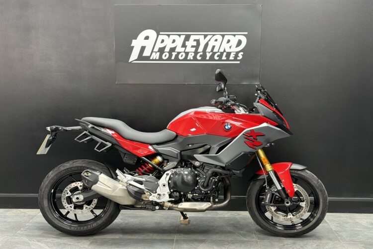 BMW F 900 XR