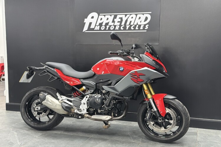 BMW F 900 XR