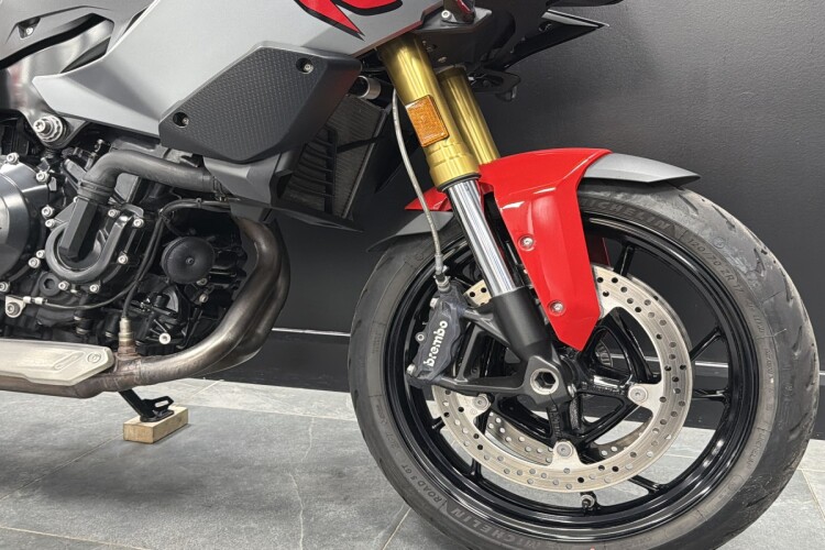 BMW F 900 XR
