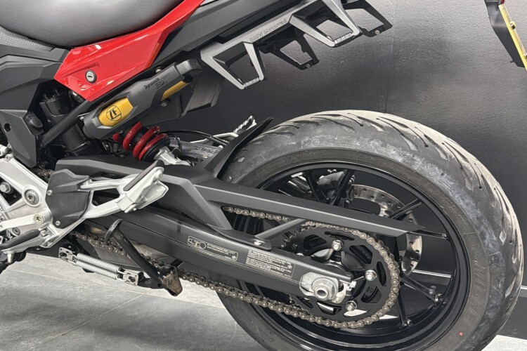 BMW F 900 XR