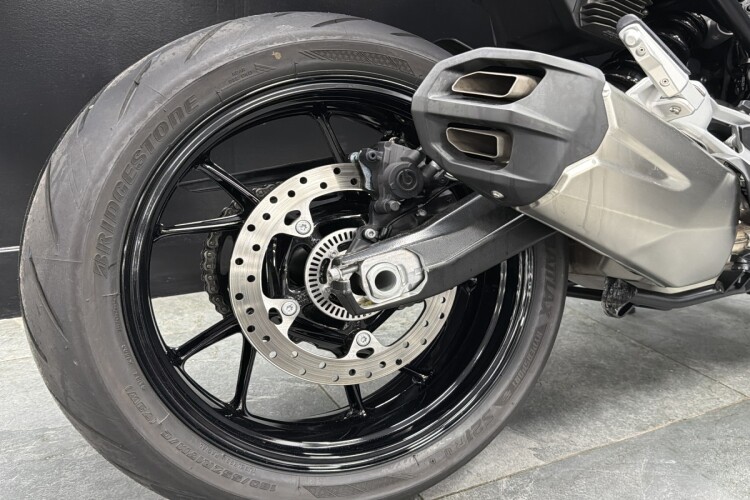 BMW F900R