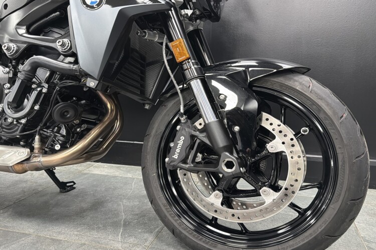 BMW F900R