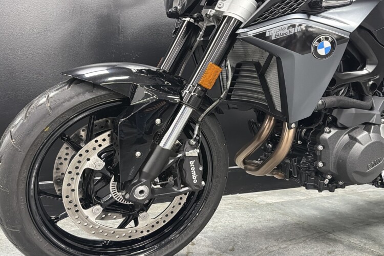 BMW F900R