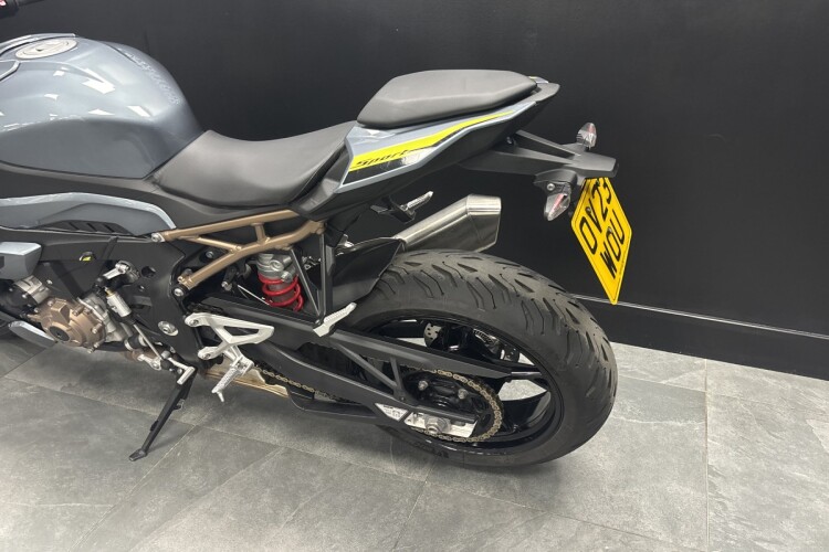 BMW S 1000 R