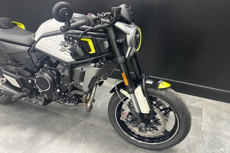 CFMOTO 700CL-X SPORT