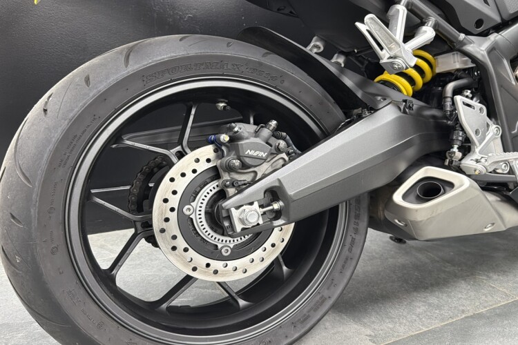 HONDA CBR650R