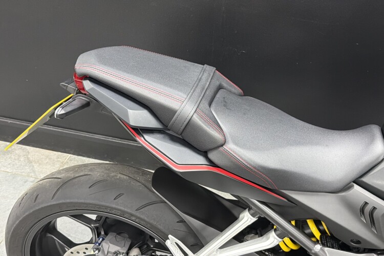 HONDA CBR650R