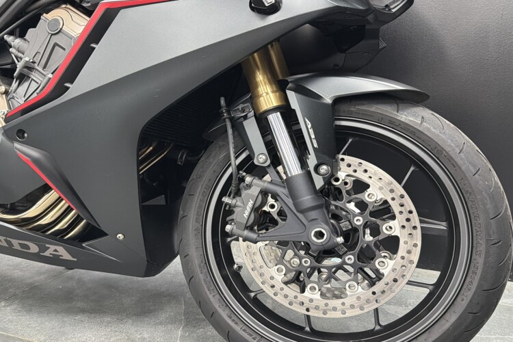 HONDA CBR650R