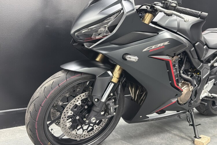 HONDA CBR650R