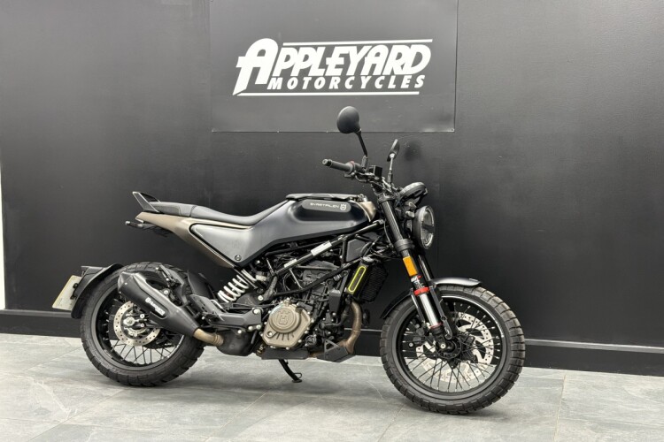 HUSQVARNA SVARTPILEN 125