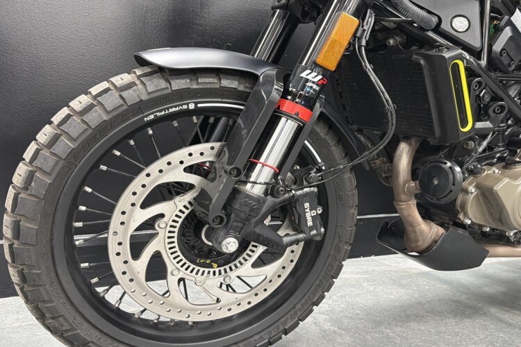 HUSQVARNA SVARTPILEN 125