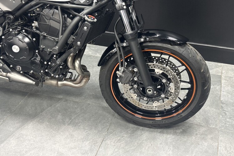 KAWASAKI Z650 RS