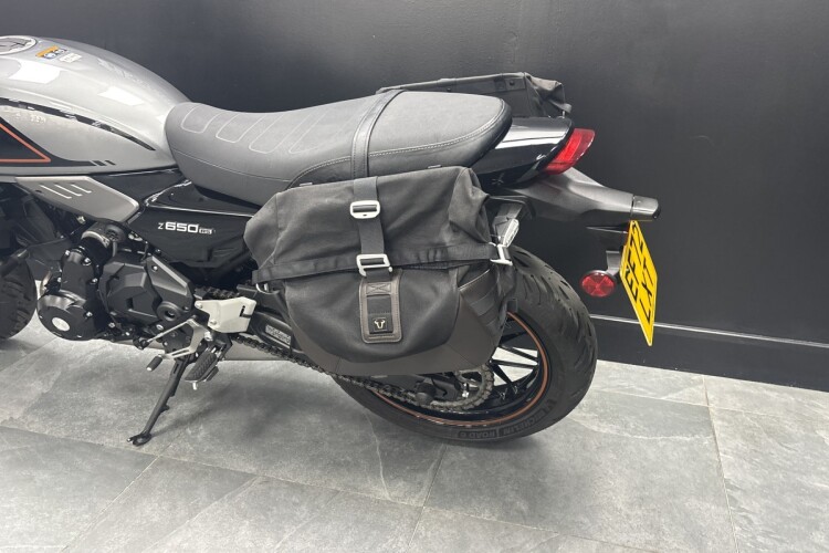 KAWASAKI Z650 RS