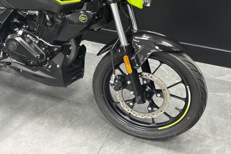 KEEWAY RKS 125