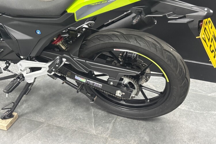KEEWAY RKS 125