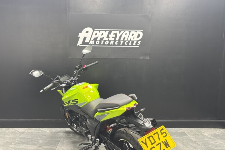 KEEWAY RKS 125