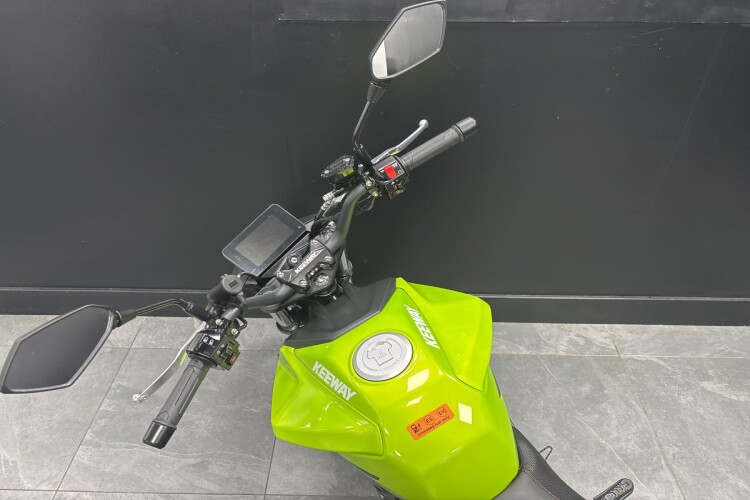 KEEWAY RKS 125