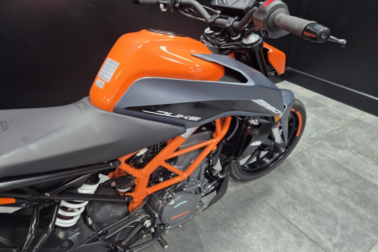 KTM 390 DUKE
