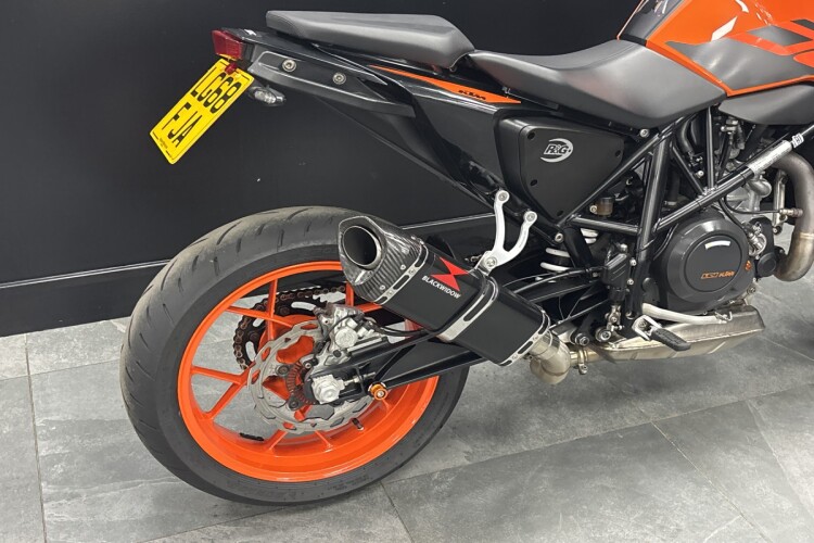 KTM 690 DUKE