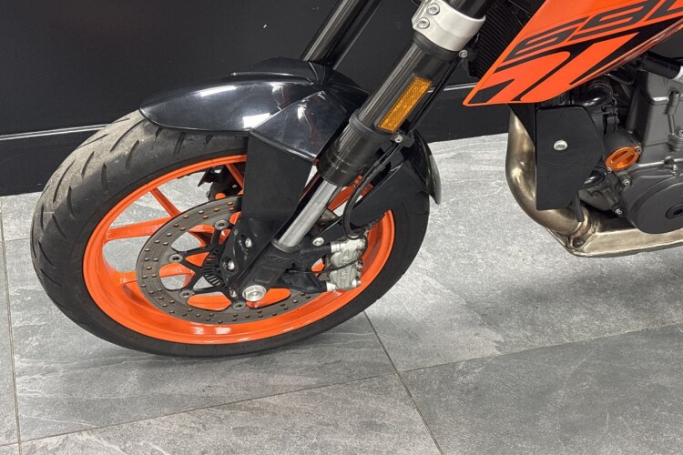 KTM 690 DUKE