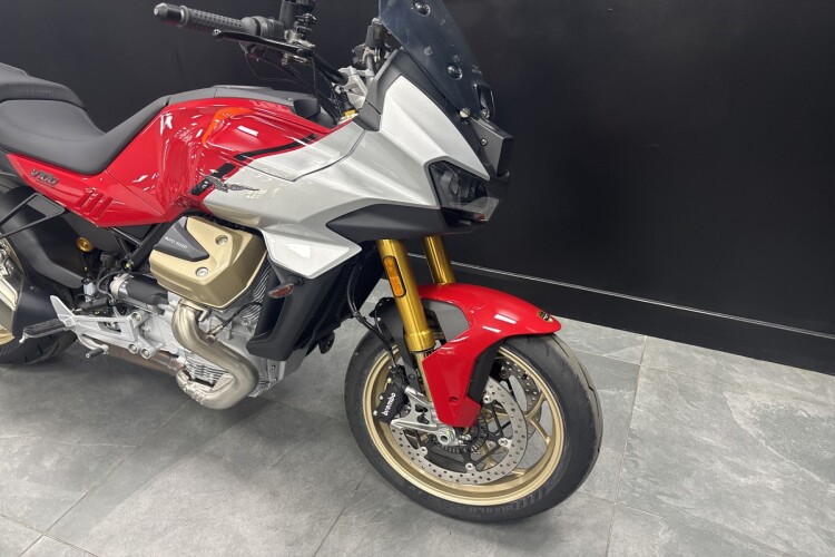 MOTO GUZZI V100 MANDELLO