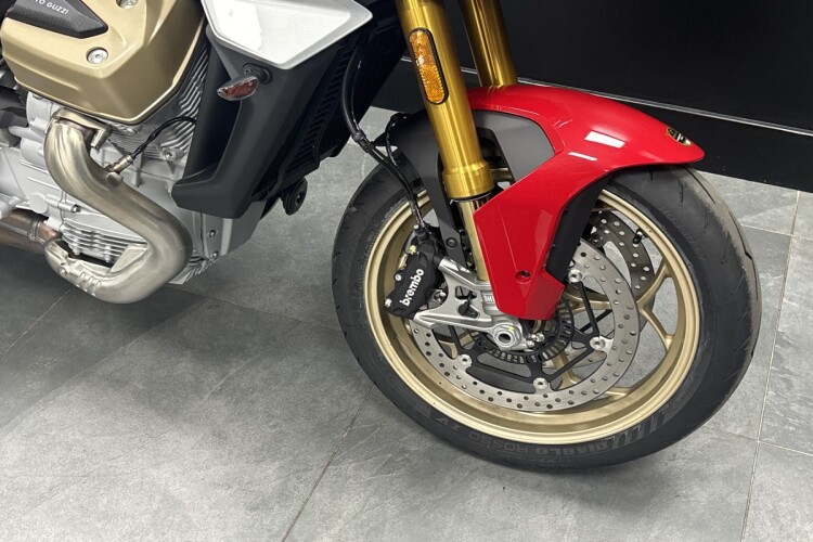 MOTO GUZZI V100 MANDELLO