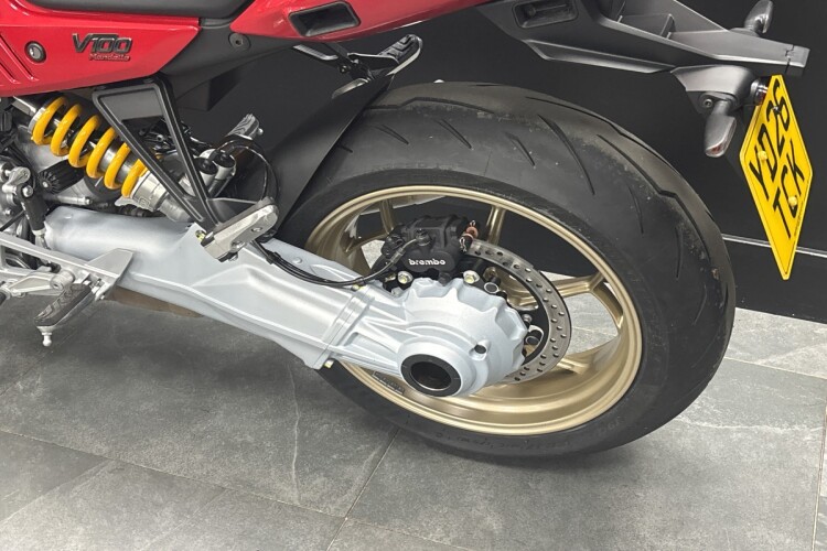 MOTO GUZZI V100 MANDELLO
