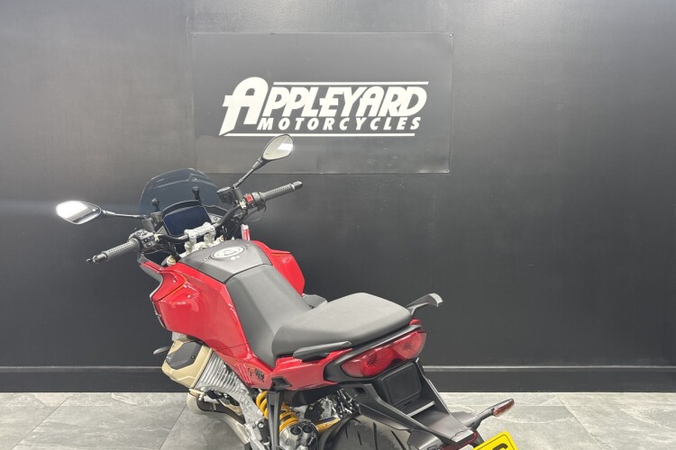 MOTO GUZZI V100 MANDELLO