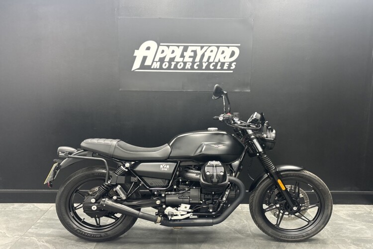 MOTO GUZZI V7