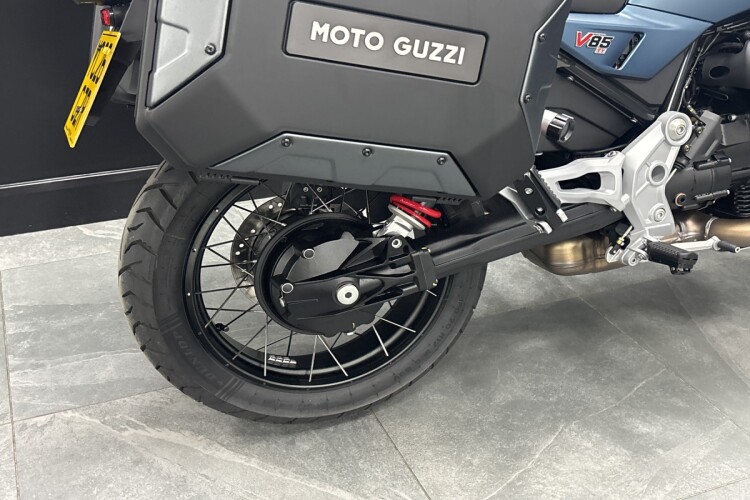 MOTO GUZZI V85