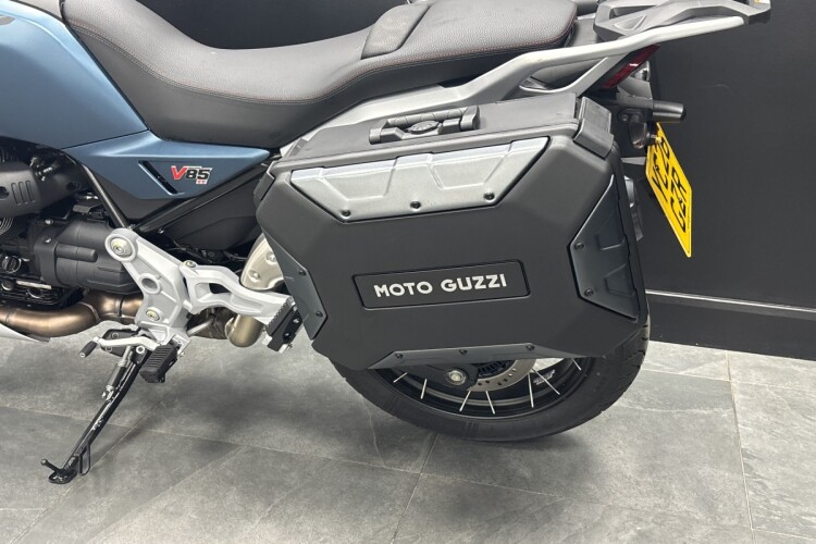 MOTO GUZZI V85