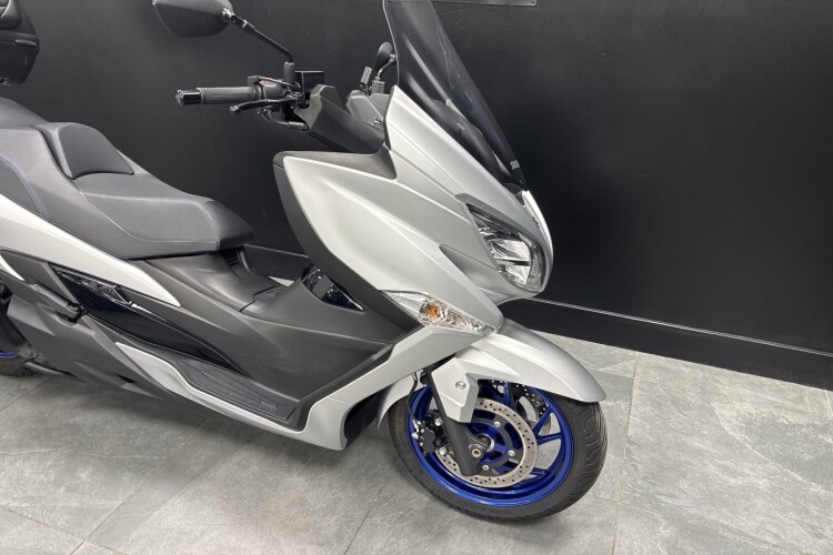 SUZUKI BURGMAN 400