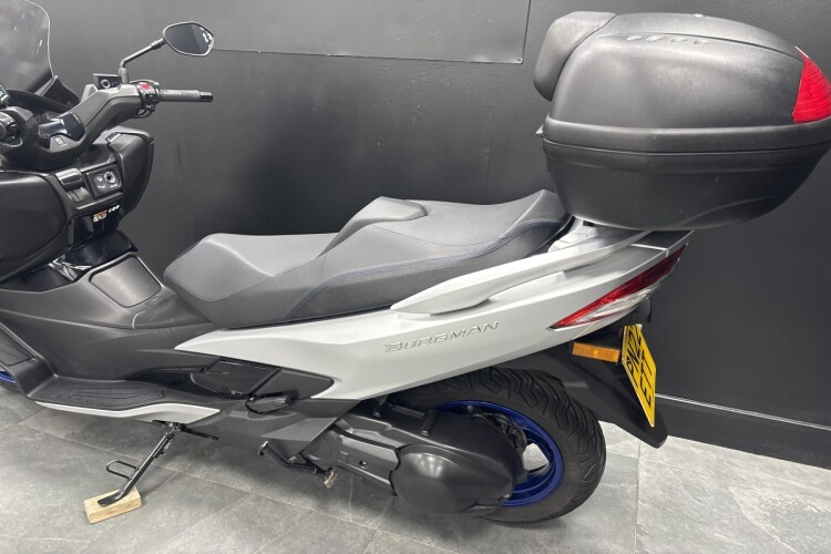 SUZUKI BURGMAN 400