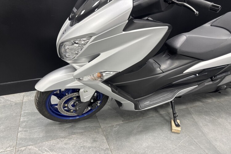 SUZUKI BURGMAN 400