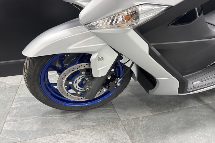 SUZUKI BURGMAN 400