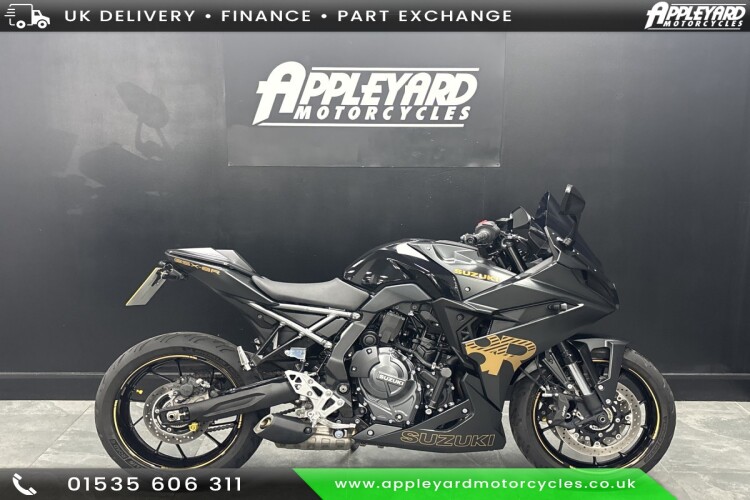 SUZUKI GSX-8R